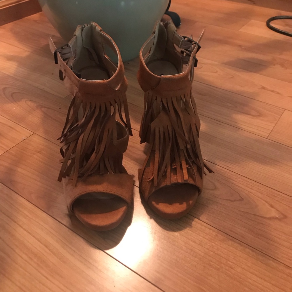 NWOB Qupid open toe pumps